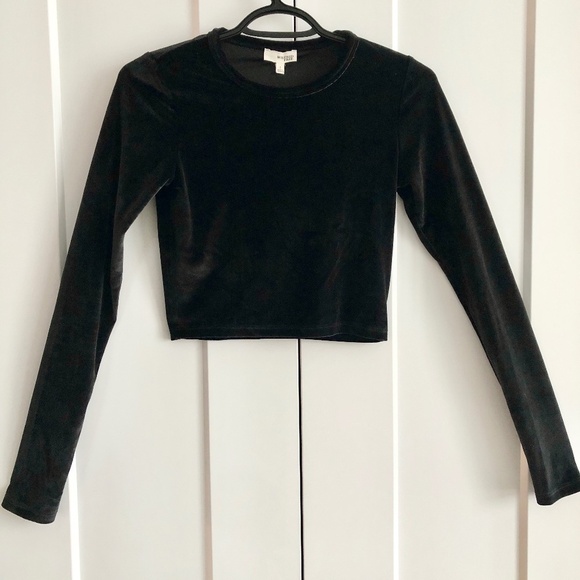 Wilfred, Free, Long Sleeve, Black, Velvet, Crop Top, Size S, Good Condition - Picture 1 of 8